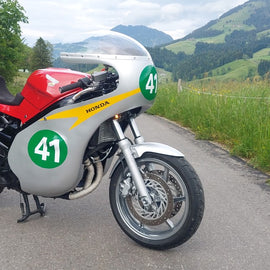 Honda CR750 Mike Hailwood Rennmaschine replica 1971
