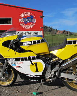 Yamaha YZR500 OW48 Kenny Roberts Rennmaschine replica 1981