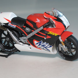Motorradmodell 1:24 Honda NSR 500 V2
