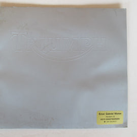 Prospekt Triumph Modellreihe grau
