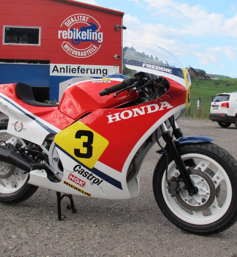 Honda RS500RF Freddie Spencer Rennmaschine replica 1983